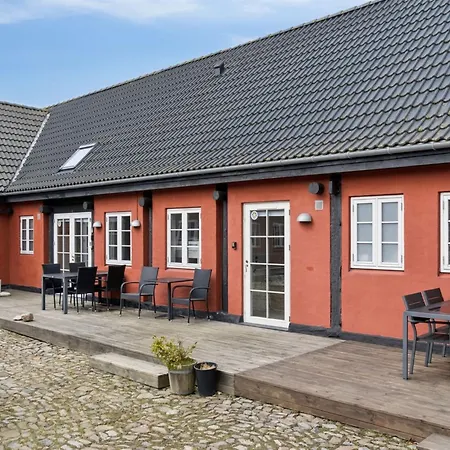 Apartmán Yaris - 4-5km From The Sea By Interhome *